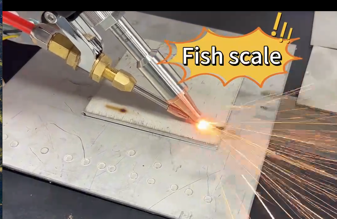 Four In One Air Cooling Handhe - Industrial Laser Welding Machine Hand Held reseña y precio